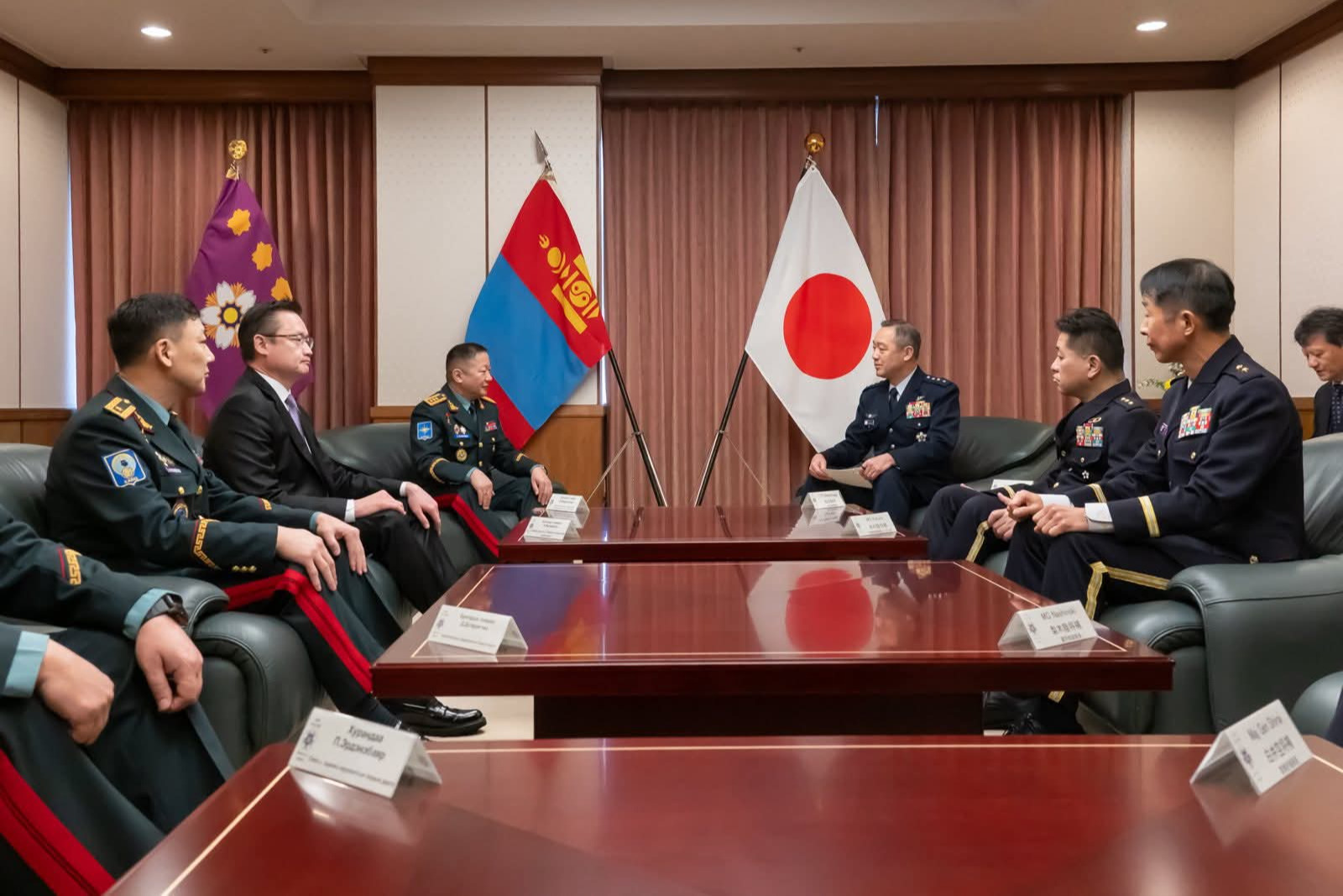 ЯПОН УЛСАД АЙЛЧИЛЛАА